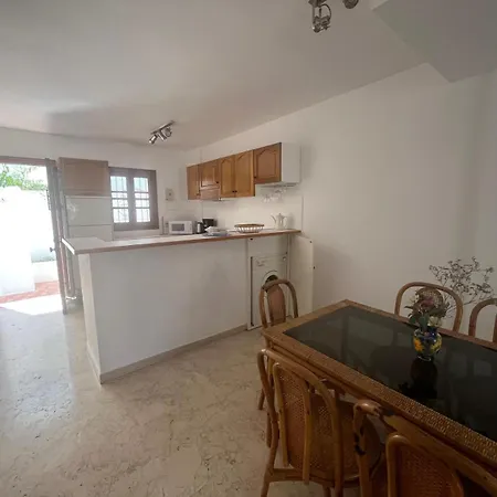 - Playa - 2 En Urbanizacion Cerca De La Playa Al18 Apartmán Estepona