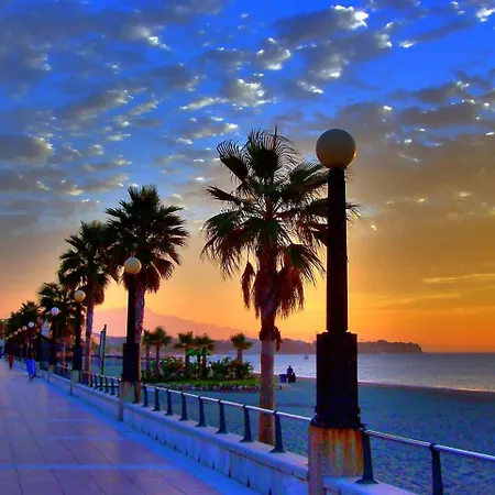 - Playa - 2 En Urbanizacion Cerca De La Playa Al18 Estepona