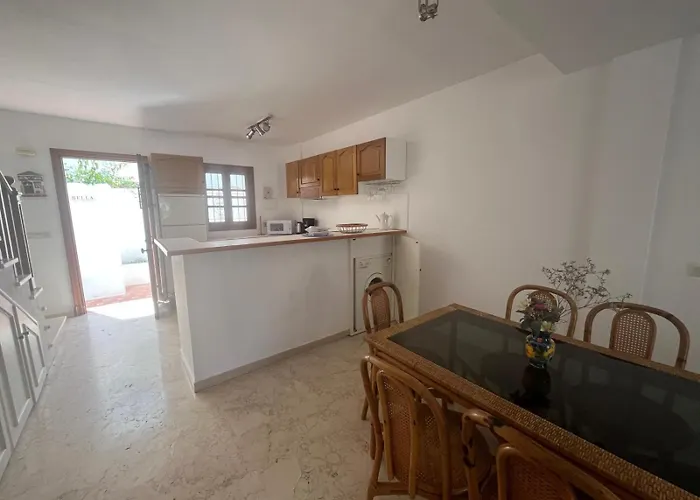 - Playa - 2 En Urbanizacion Cerca De La Playa Al18 Daire Estepona