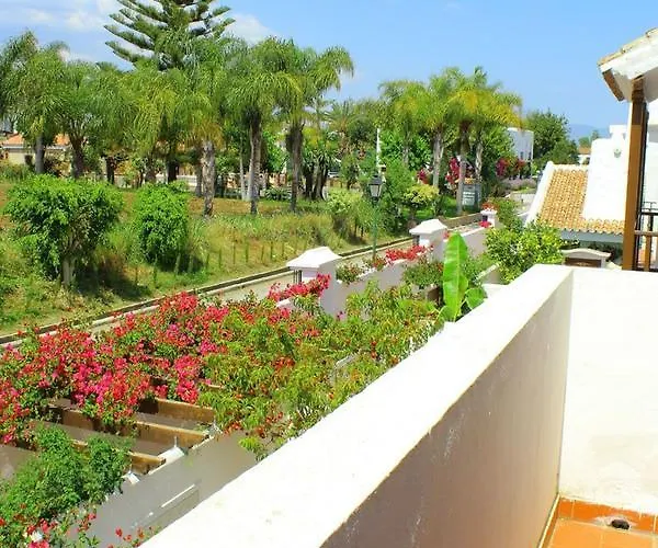 - Playa - 2 En Urbanizacion Cerca De La Playa Al18 Estepona